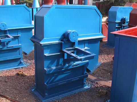 塊狀物垂直鬥式提（tí）升機（jī）