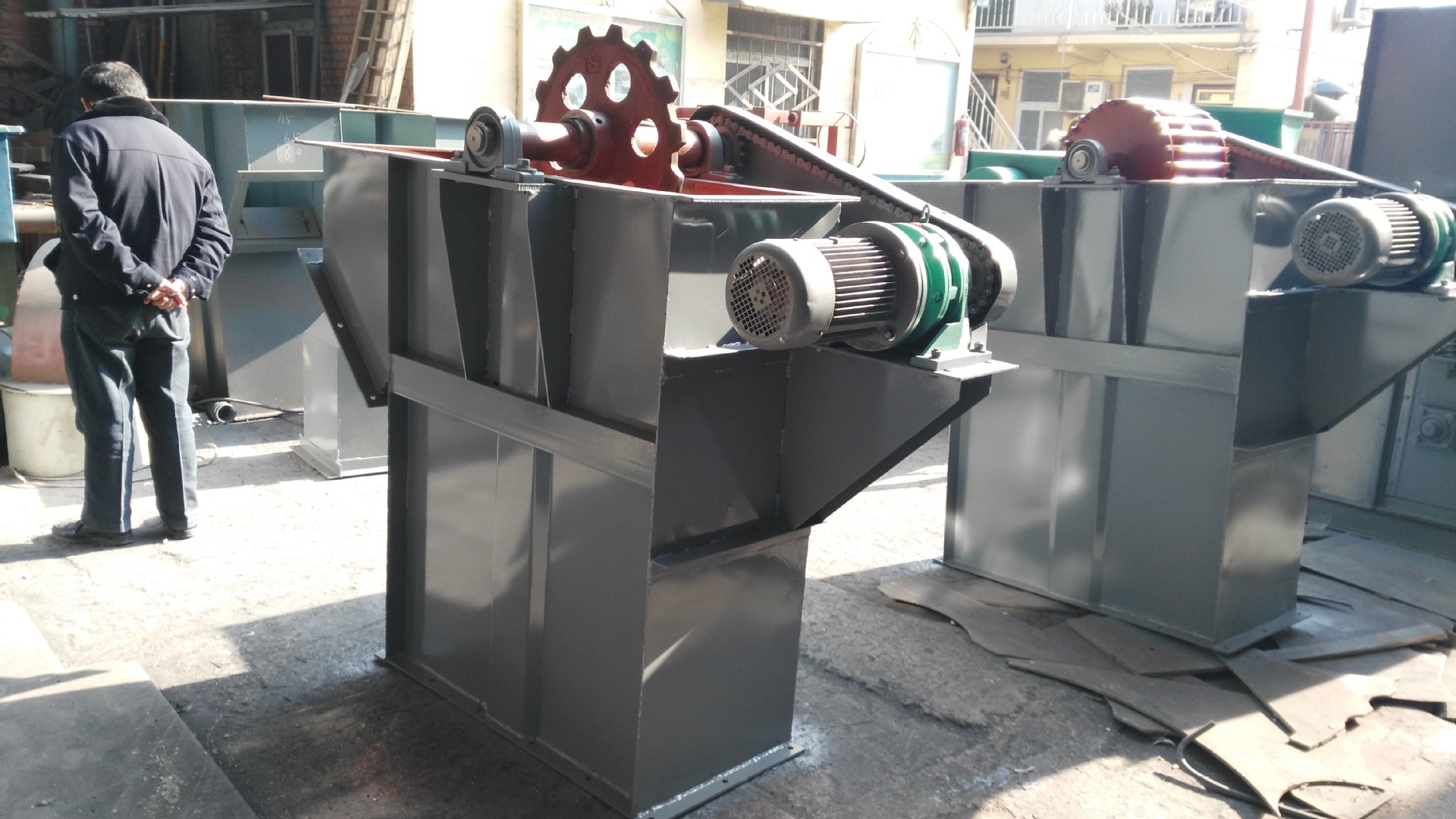 山西（xī）板鏈鬥提機