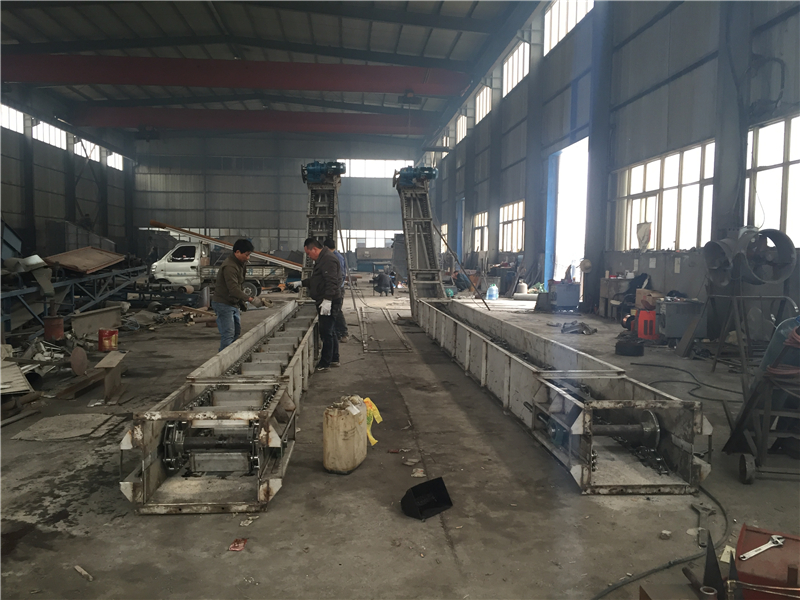 水平型埋刮板輸送（sòng）機（jī） 2、垂直型埋刮（guā）板輸送機 3、Z型埋刮板輸送機