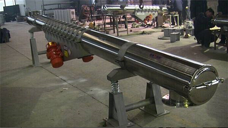 新型不鏽鋼管（guǎn）式振動輸送機