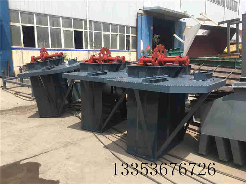 優質鬥式提（tí）升機廠家（jiā）在競爭中如何選擇才能成功（gōng）？