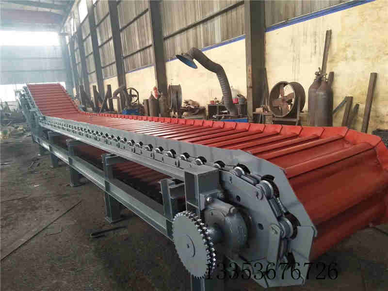 礦山含泥破碎後的礦石（shí）塊料板式喂料機