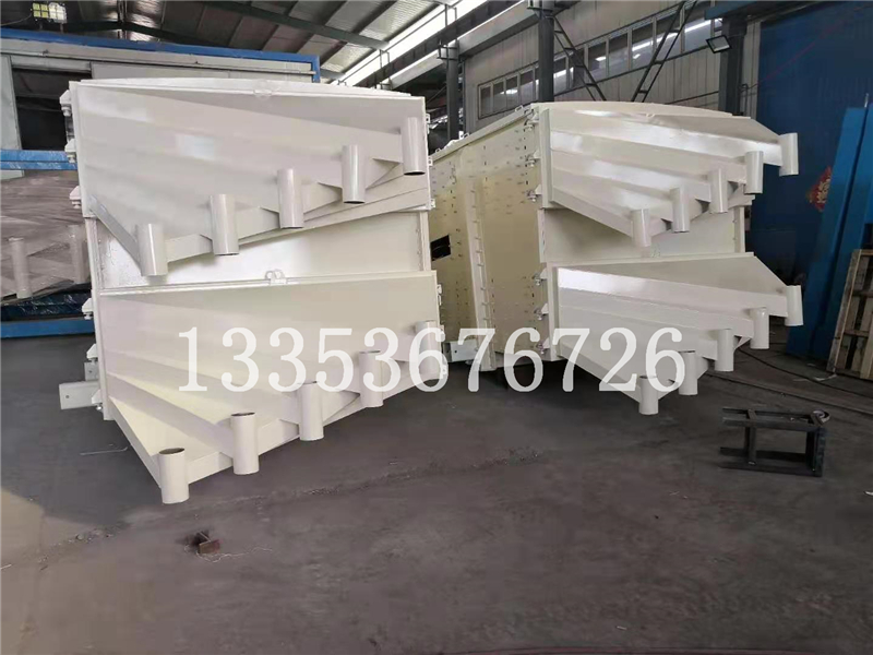 上下雙箱體雙（shuāng）進雙（shuāng）出的方形搖擺篩2