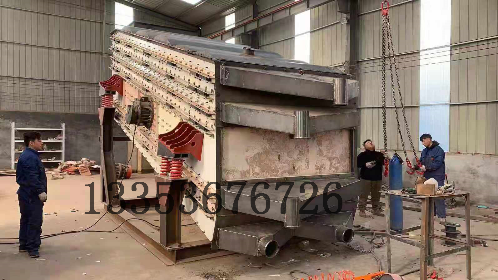 鋁礬土3-15mm分級處理（lǐ）弛張篩分機