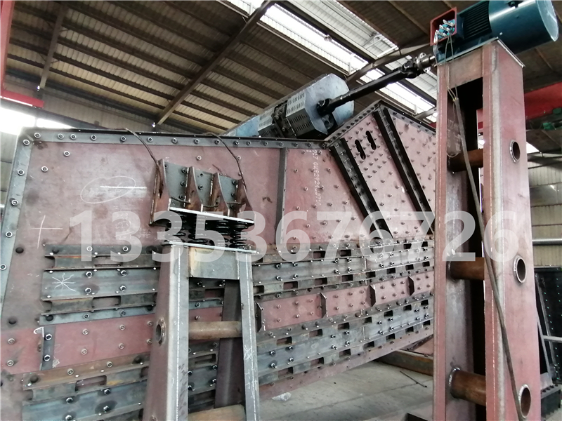 砂石骨料篩分處理張弛振動篩使用效（xiào）果分（fèn）析1