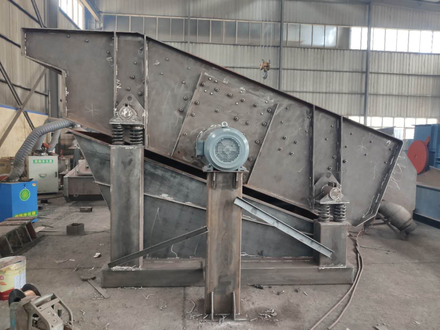 圓振動篩常用篩（shāi）分設備介紹