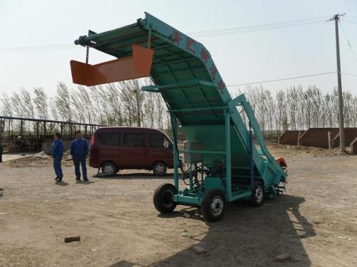 小型(xíng)青貯飼料取料機
