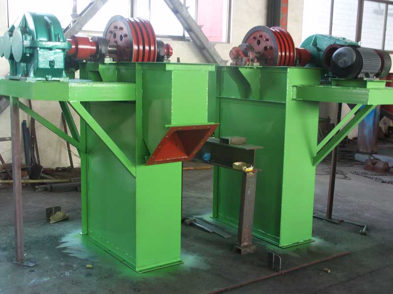 環鏈（liàn）鬥式提升機