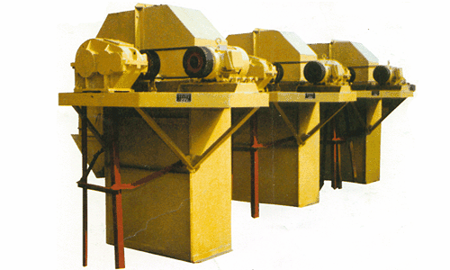 TD500皮帶鬥式（shì）提升機