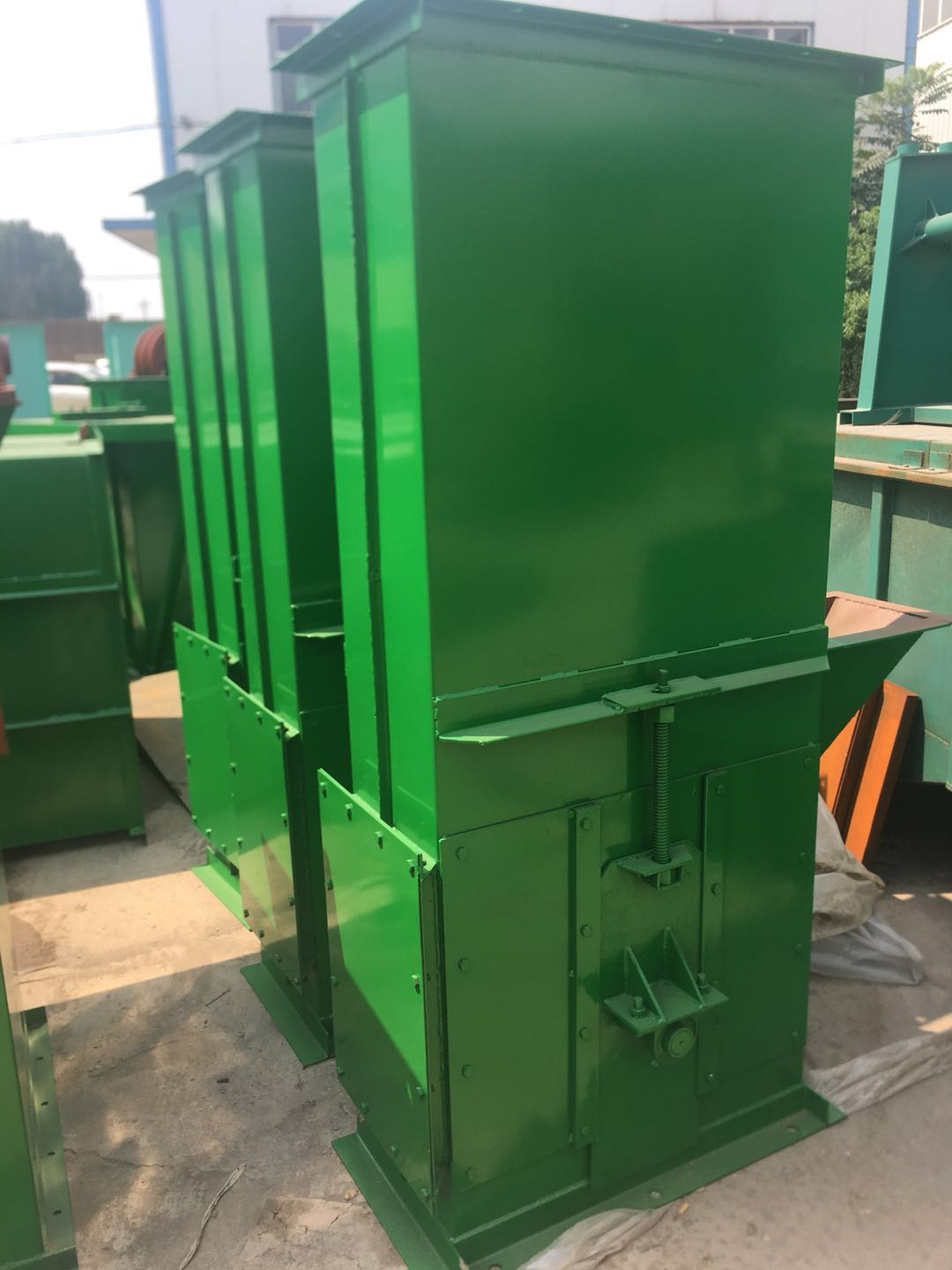 鬥式提升機現貨（huò）