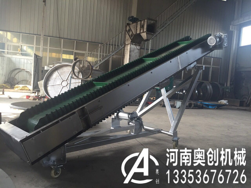 移動式擋邊皮帶輸送（sòng）機詳解