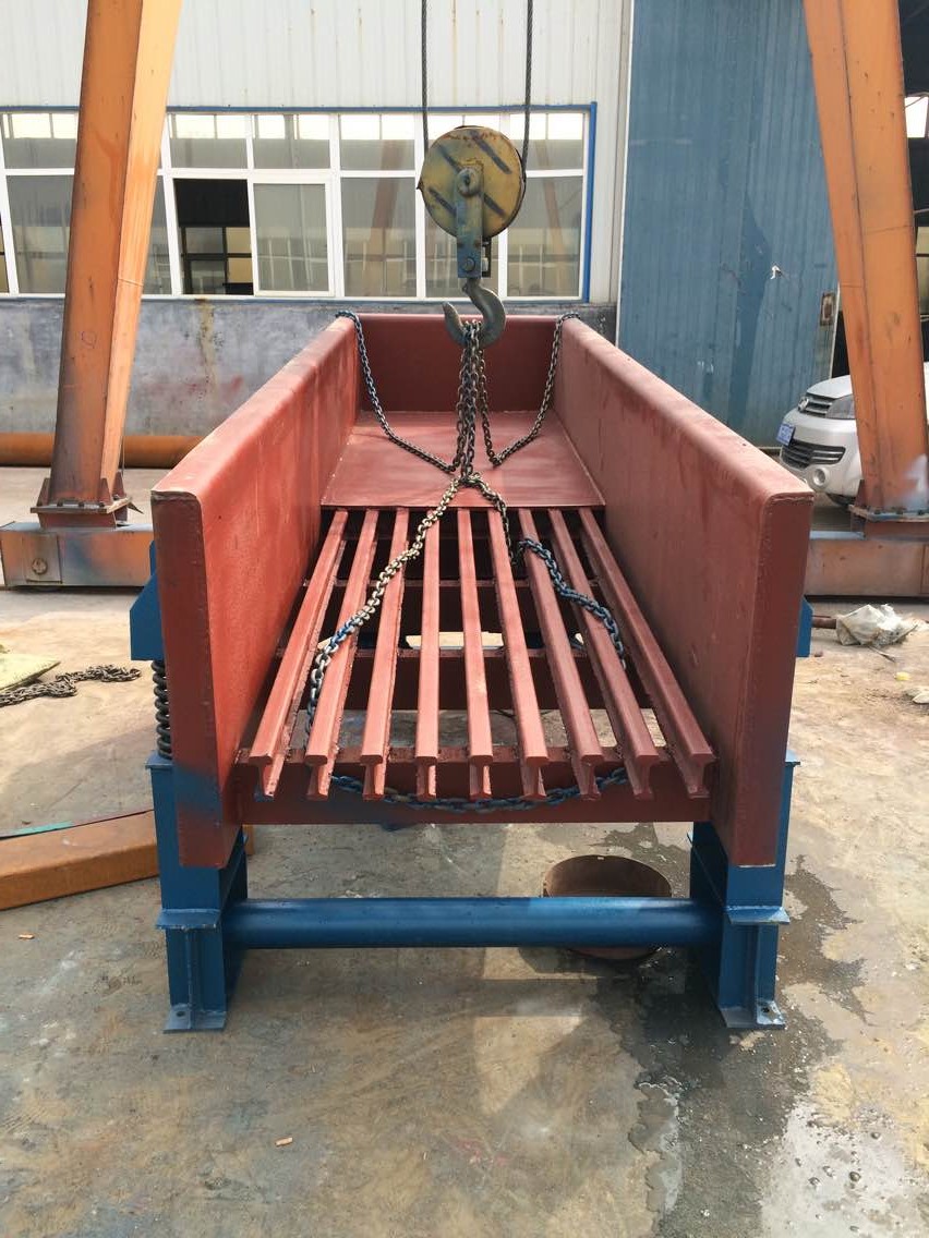 振動給（gěi）料機2