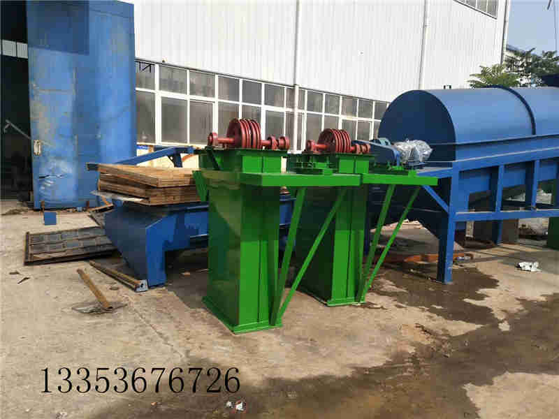 環鏈鬥式（shì）提升機