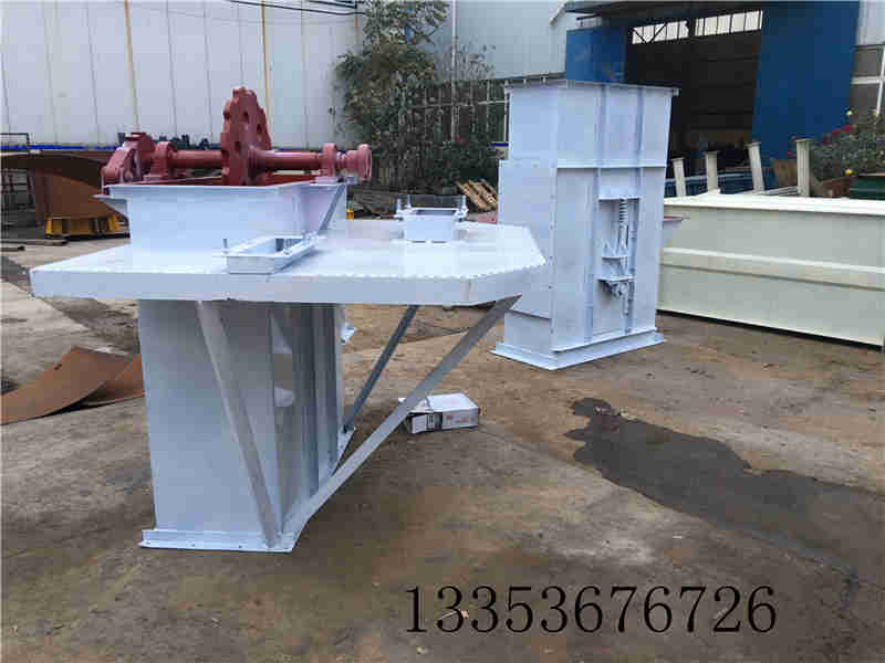 NE板鏈鬥式（shì）提升機適用於粉料顆粒物料的垂直提（tí）升