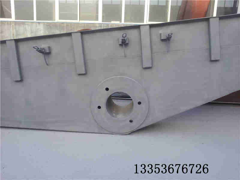 長距離振動輸送機電機安（ān）裝孔